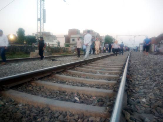 वह हाईस्पीड ट्रेन कौन सी थी? जिसने रावण दहन देख रहे 59 की ली जान