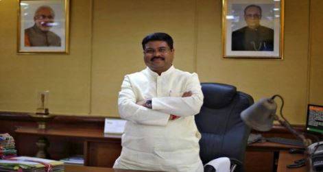 मोदी सरकार का नया प्लान, पेट्रोल पंप लगाना होगा आसान!