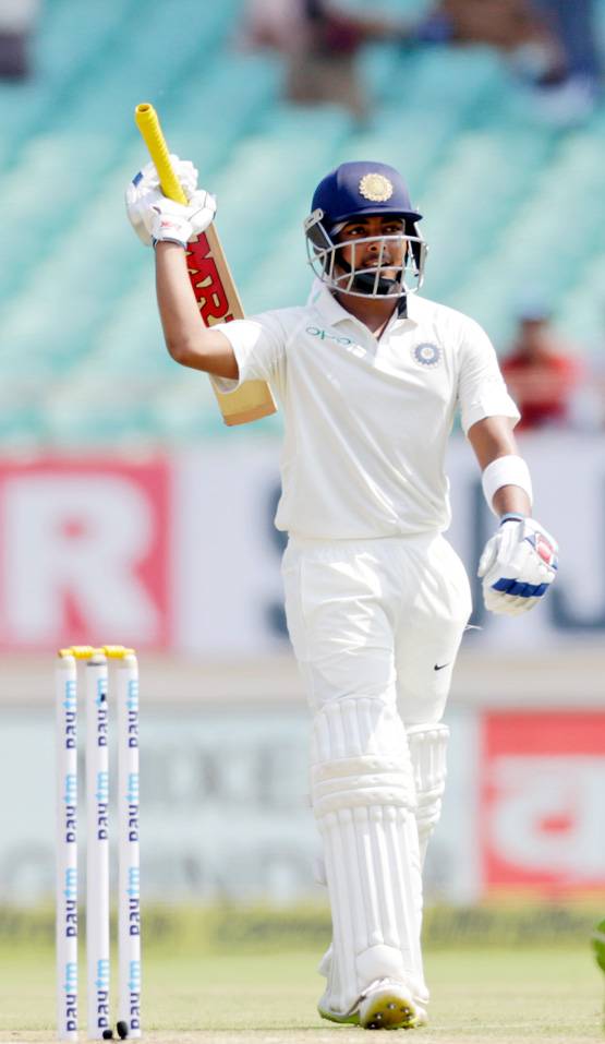 पृथ्वी शॉ ने डेब्यू में पूरी की शतकों की 'हैट्रिक', बनाए कई रिकॉर्ड