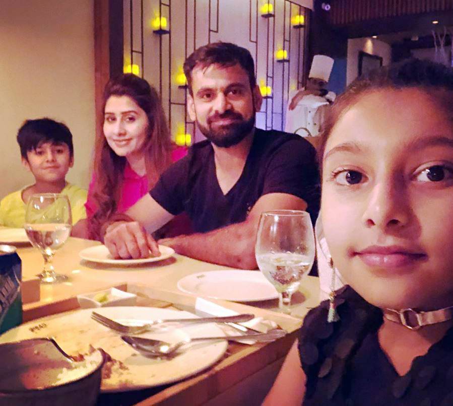 पत्नी के कारण एक PAK खिलाड़ी को कामयाबी और दूसरे को मिला बैन