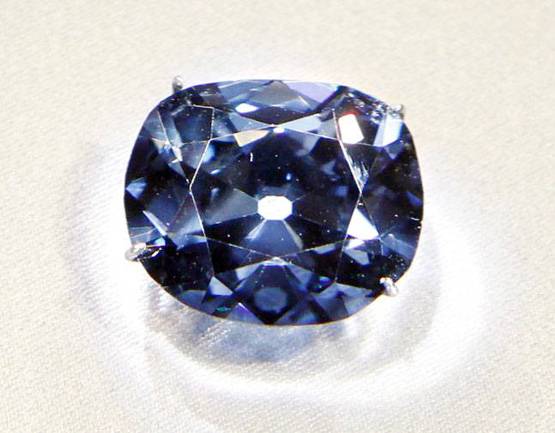 कोहिनूर पर सबसे बड़ा खुलासा, अंग्रेजों के आगे सरेंडर किया था हीरा