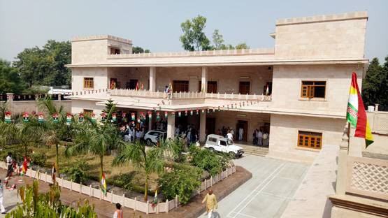 मायावती का वो आलीशान बंगला, जिसमें शिवपाल को मिली एंट्री, PICS