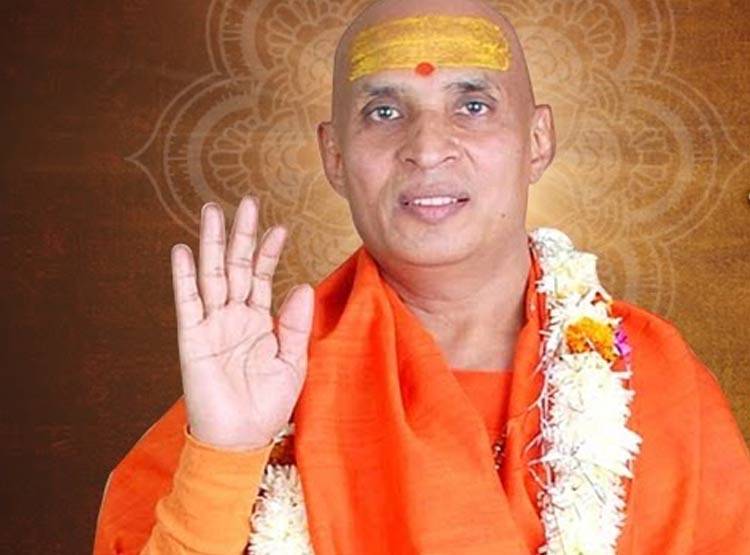 वो 10 बाबा जो पलट सकते हैं मध्य प्रदेश में चुनाव के नतीजे