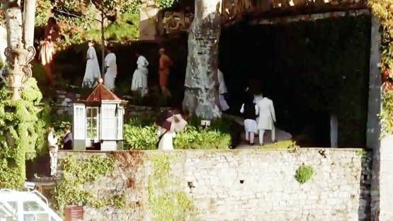 दीपवीर की शादी: 16 घंटे में 8 हजार लाल फूलों से हुई सजावट