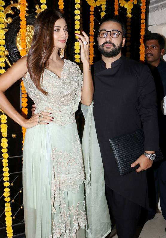 एकता की दिवाली पार्टी में स्टार्स का मेला, गर्लफ्रेंड संग पहुंचे अरबाज