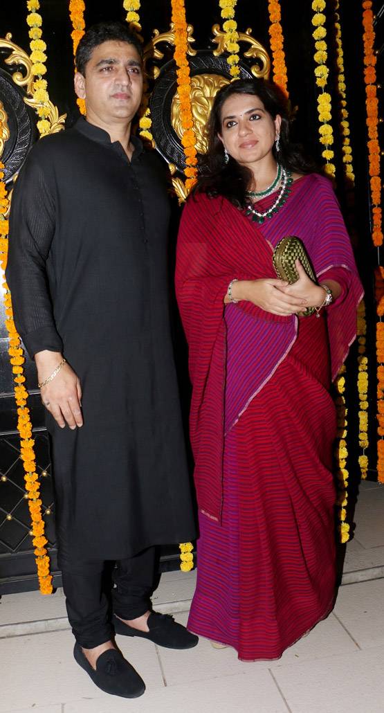 एकता की दिवाली पार्टी में स्टार्स का मेला, गर्लफ्रेंड संग पहुंचे अरबाज