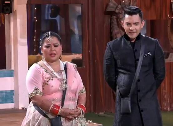 BB12: दीपक ने सोमी को किया प्रपोज, सृष्ट‍ि-रोह‍ित का रोमांट‍िक डांस