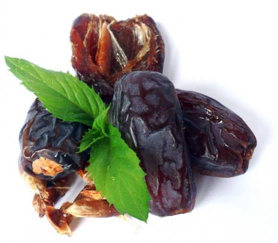 ठंड में जरूर खाएं खजूर, अस्थमा से दिल तक कई बीमारियां होंगी दूर