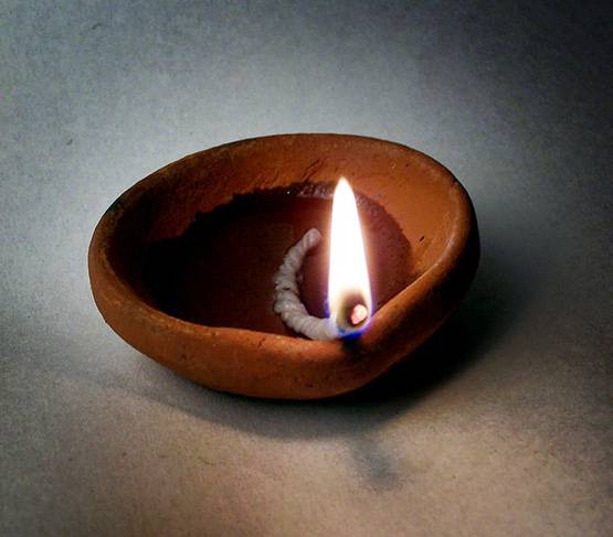 Diwali 2018: अलग-अलग मनोकामनाओं के लिए कौन से दीपक जलाएं?