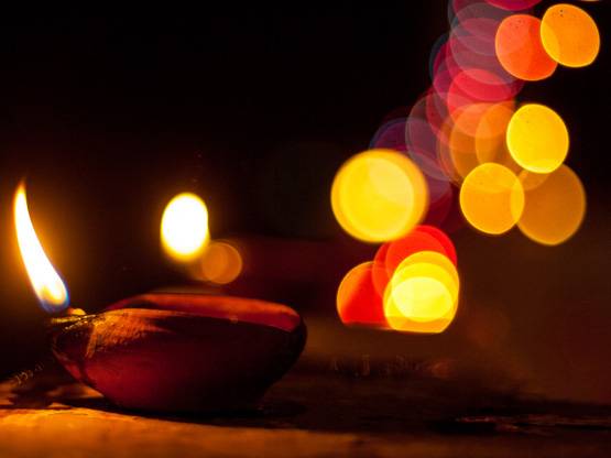 Diwali 2018: अलग-अलग मनोकामनाओं के लिए कौन से दीपक जलाएं?