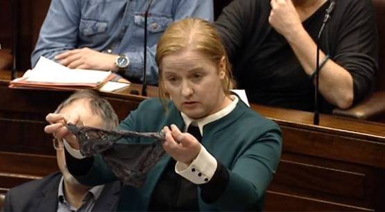 लड़की ने पहना था 'लेस वाला अंडरवियर', छूटा रेप आरोपी