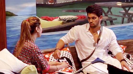 BB12: बि‍ना वोटिंग के ये कंटेस्टेंट बाहर, फूट-फूटकर रोए श्रीसंत