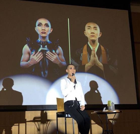 फेमस मेकअप आर्टिस्ट है गे बौद्ध भिक्षु, पॉप स्टार तक इनके फैन