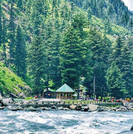 यहां हर 6 महीने में बदल जाती है राज्य की राजधानी, ये है वजह