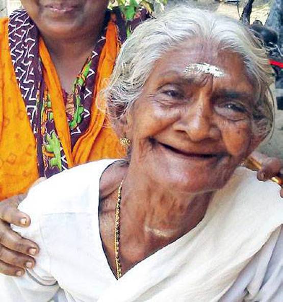 96 साल की महिला ने परीक्षा में किया टॉप, आए 100 में से 98 नंबर