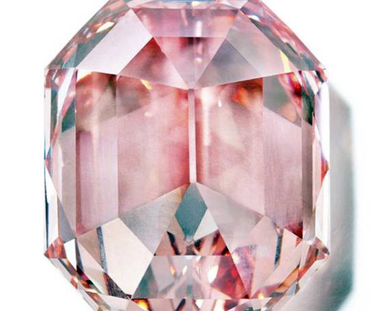 जानिए- 100 साल पुराने पिंक हीरे की खासयित, करोड़ों में हुआ नीलाम