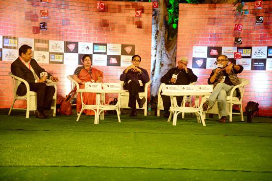 साहित्य आजतक: जावेद के तराने, पीयूष के फसाने, ऐसा रहा पहला दिन