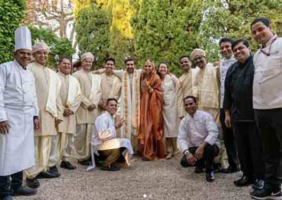 बहन ने दिया तोहफा, मिठाइयों में द‍िखे दीपवीर की फ‍िल्मों के फोटो