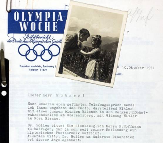 हिटलर और यहूदी बच्ची की दोस्ती की कहानी, सामने आई 1933 की फोटो