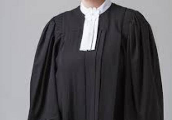 जानें- आखिर क्यों काला कोट पहनते हैं वकील?