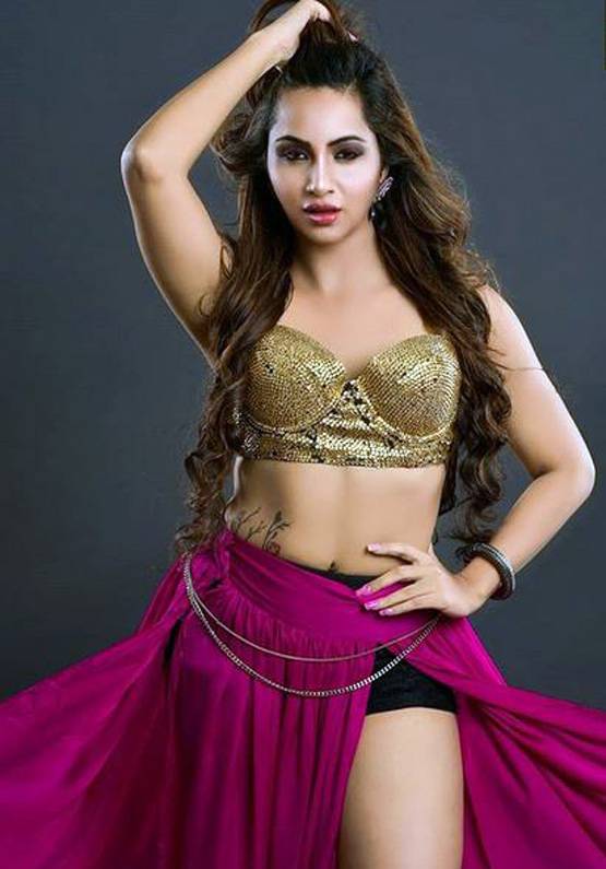 इस बिग बॉस-12 कंटेस्टेंट की दीवानी हैं अर्शी खान, बताया क्यों?