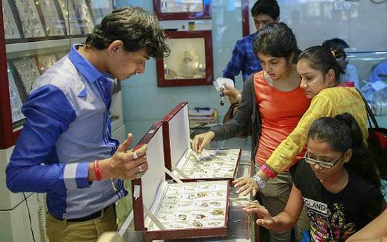 Dhanteras 2018: धनतेरस पर भूलकर भी ना करें ये 15 गलतियां