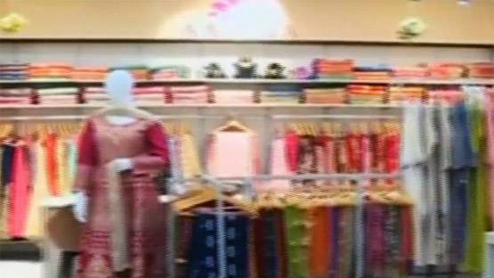 ब्रांडेड हुआ लंगोट, रामदेव ने लॉन्च किया पतंजलि परिधान