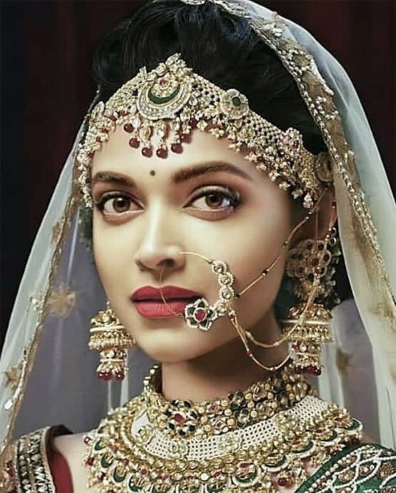 पहले 'व‍िरुष्का' अब 'दीपवीर': क्या इन 5 बातों पर किया गौर