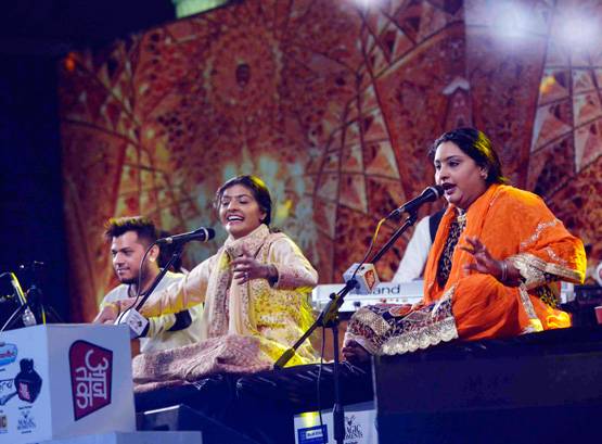 साहित्य आजतक: कविता से हुआ आगाज, कव्वाली से सजी शाम