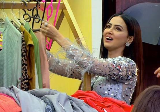 बिग बॉस-12 में सपना चौधरी की डांस परफॉर्मेंस, हाउसफुल हुआ शो