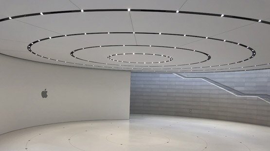 PICS: देखें कैसा है ऐपल पार्क में मौजूद स्टीव जॉब्स थिएटर