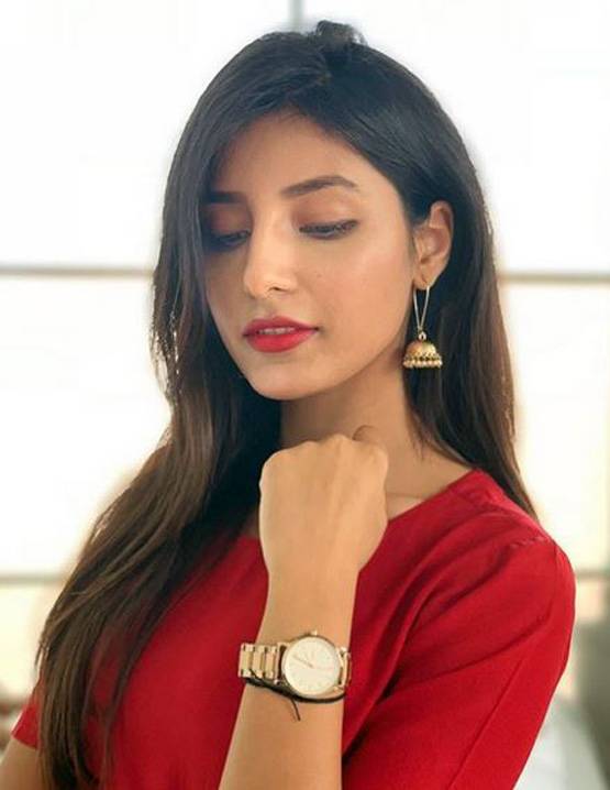 मिर्जापुर की घरेलू 'डिम्पी' का ये अंदाज वायरल, देखें