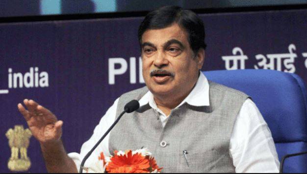 ई-वाहनों पर पूरा फोकस, देश में खुलेंगे 6500 चार्जिंग स्टेशन