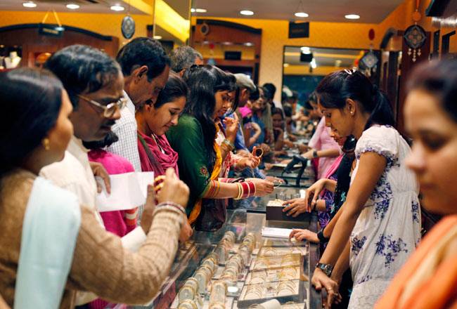 Dhanteras पर जरूर खरीदें ये 5 चीजें, जमकर बरसेगा पैसा