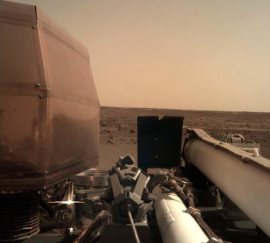 48.2 करोड़ KM लंबा चक्कर...फिर मंगल पर उतरा नासा का 'इनसाइट'