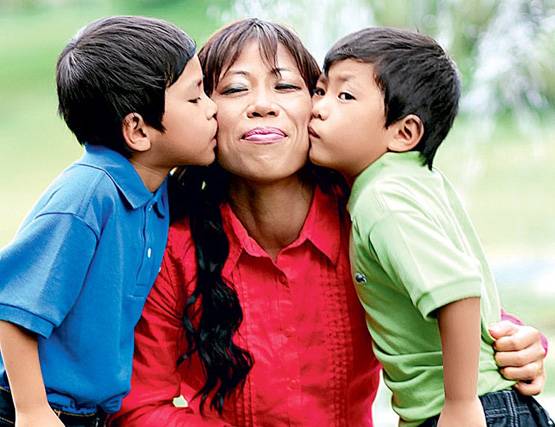 3 बच्चों की मां मेरीकॉम, 35 की उम्र में छठी बार बनीं वर्ल्ड चैम्पियन