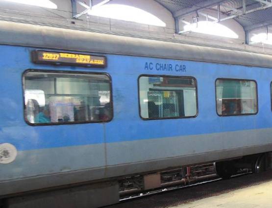 रेलवे ऐप से बुक कर रहे हैं जनरल टिकट, तो पहले जानें ये नियम