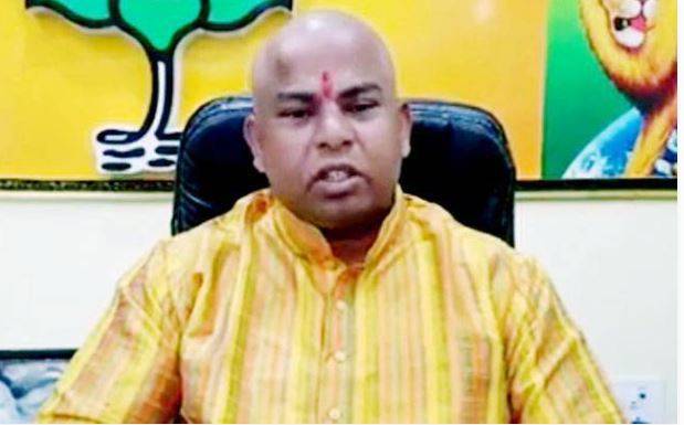 नामकरण संस्कार: किन जगहों के बदले नाम, किन पर चल रही चर्चा