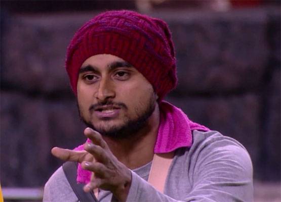 जलोटा की 'जायदाद' पर घमासान, जसलीन बोलीं- बॉयफ्रेंड ने छोड़ दिया