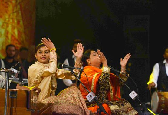 साहित्य आजतक: कविता से हुआ आगाज, कव्वाली से सजी शाम