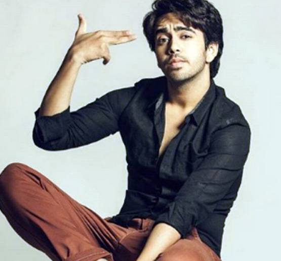 ये हैं हिना खान के रील ब्रदर, अब फिल्मों में आने को तैयार