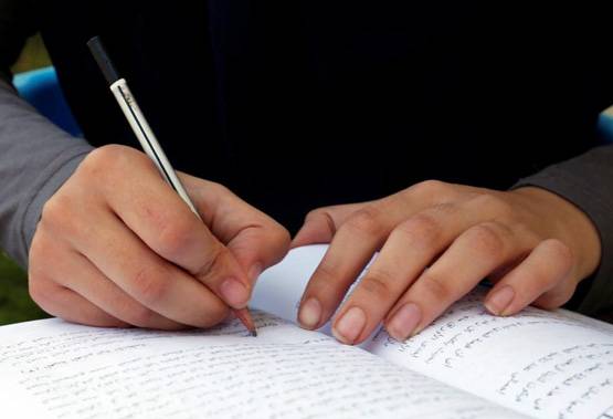 मोदी सरकार देगी आपको 75 हजार रुपये, घर बैठे कर दीजिए ये काम