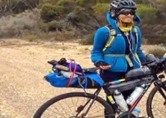 कौन है साइकिल से 14 देश घूमने वाली ये लड़की? जिसकी PM ने की तारीफ