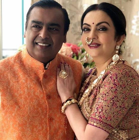 33 साल पहले जब नीता बनी थीं मुकेश अंबानी की दुल्हन, देखें तस्वीरें