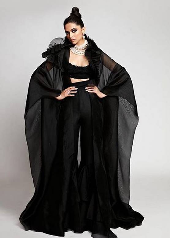 स्टार स्क्रीन: रणवीर को बेस्ट एक्टर अवॉर्ड, भावुक हुईं दीपिका