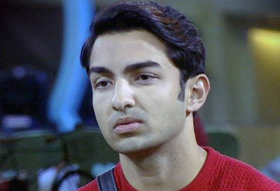 BB12: बेघर हुए रोहित सुचांती ने बताया, कौन जीतेगा बिग बॉस ट्रॉफी