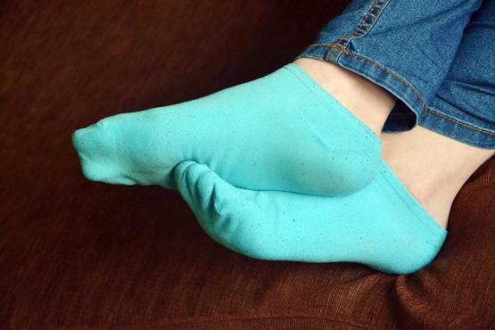 मोजा सूंघना पड़ा भारी, इस शख्स को हो गई ये खतरनाक बीमारी