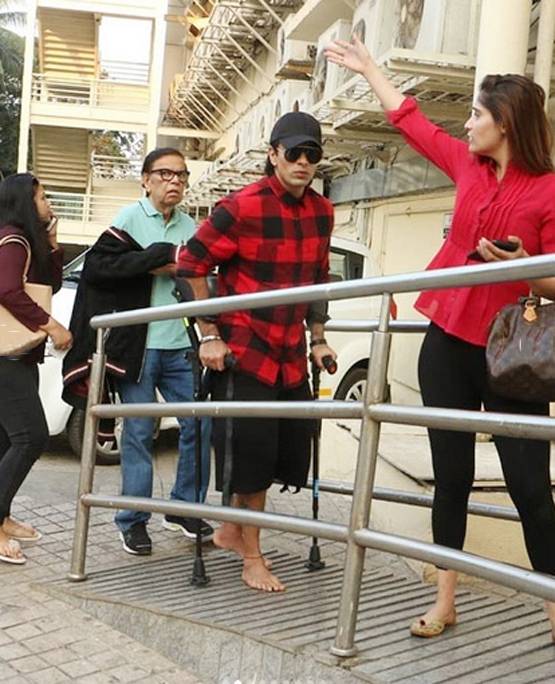 बैसाखी के सहारे चल रहे हैं Bipasha Basu के पति, ये है वजह