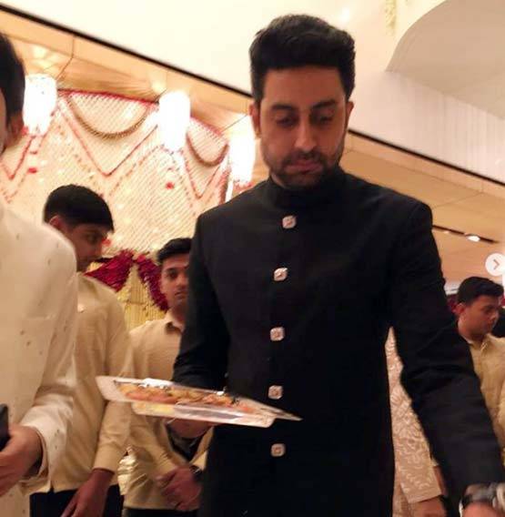 अमिताभ ही नहीं, इन स्टार्स ने भी ईशा अंबानी की शादी में परोसा खाना