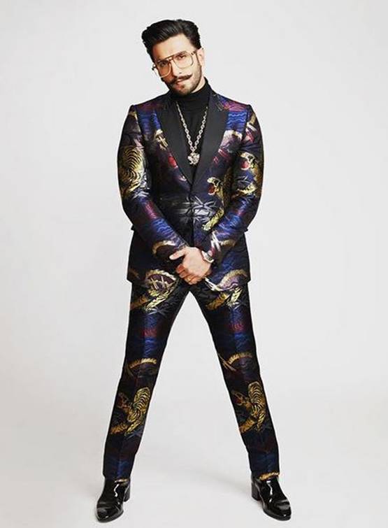 स्टार स्क्रीन: रणवीर को बेस्ट एक्टर अवॉर्ड, भावुक हुईं दीपिका